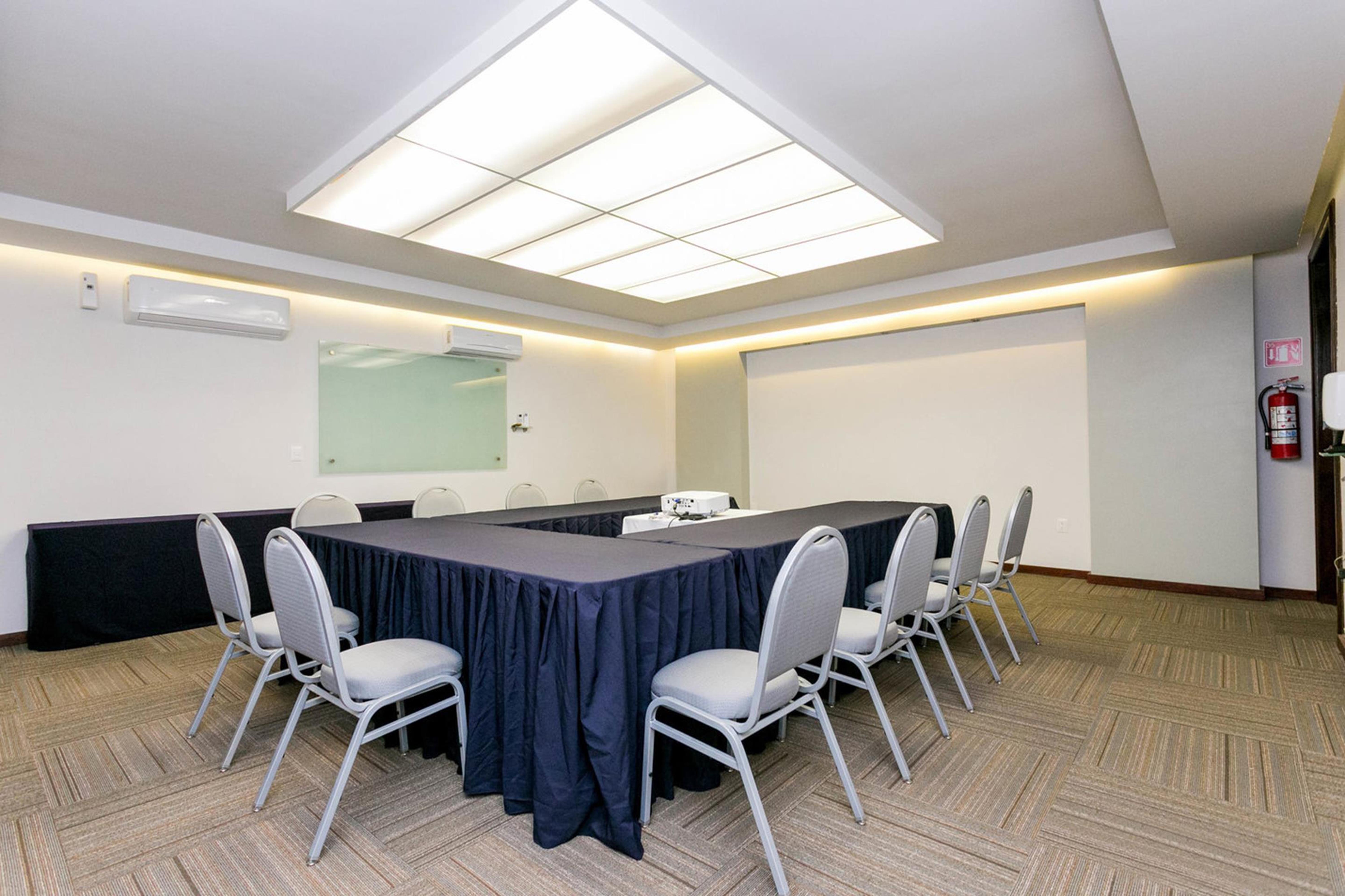 Real De Minas Сан Мигел де Аленде Екстериор снимка Meeting room